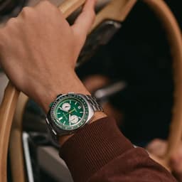 Bulova 98B468 43mm watch, detail view 5