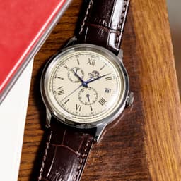 Orient Bambino バンビーノ 40.5mm Herrenuhr, Detailansicht 4