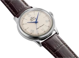 Orient RA-BB0003Y30B 38mm Herrenuhr, Detailansicht 2