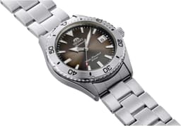 Orient Mako 40 Automatic Brown Dial Steel Strap Men's Dive Watch RA-AC0Q15Y30B 39mm Herrenuhr, Detailansicht 3