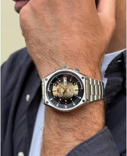 Orient 41.7mm Herrenuhr, Detailansicht 2